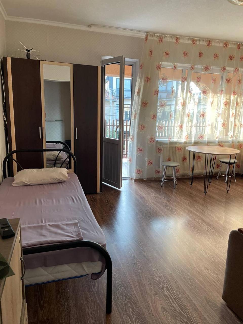 Vip Hostel 穆卡切沃 外观 照片